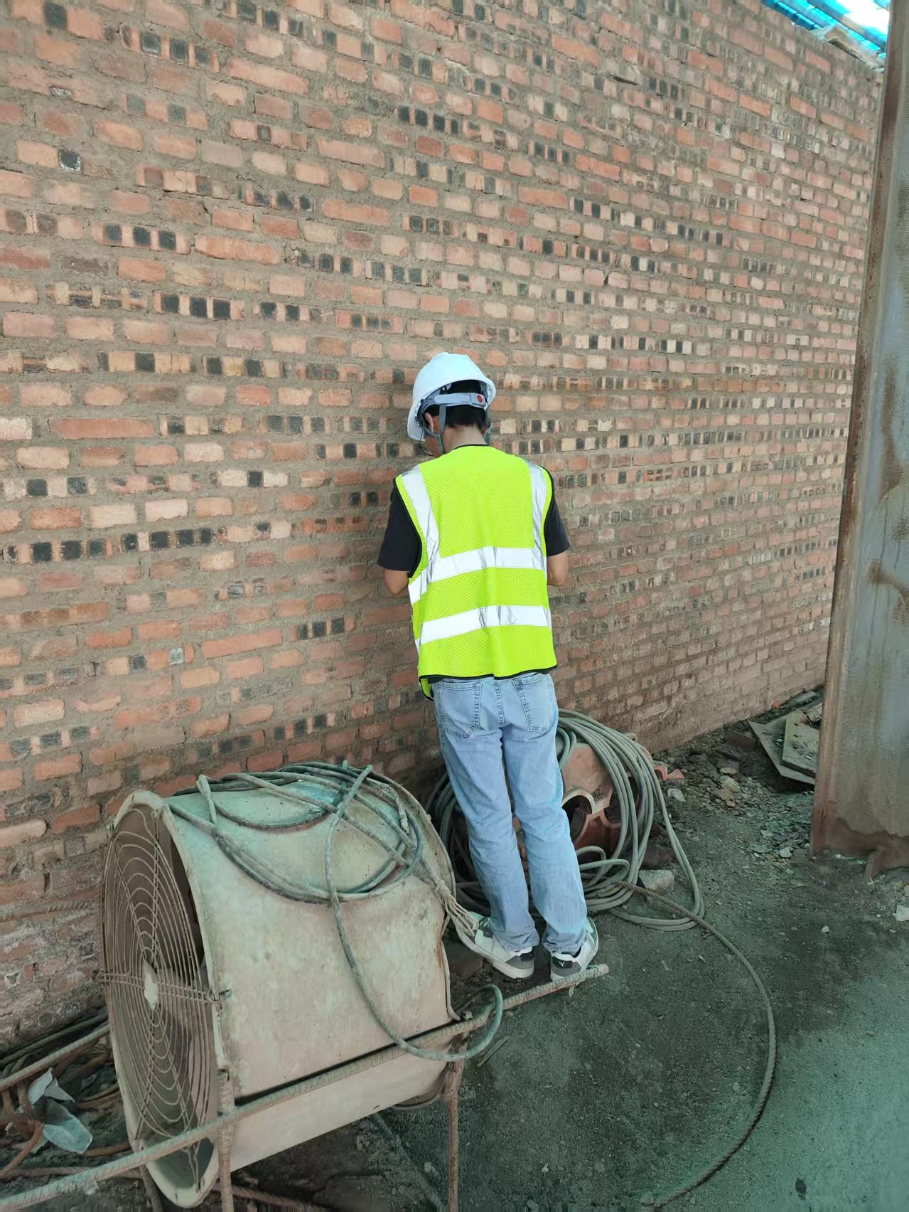 按下‘暫停鍵’的老樓：銅陵市某院病房樓停用待檢，全面沖刺鑒定