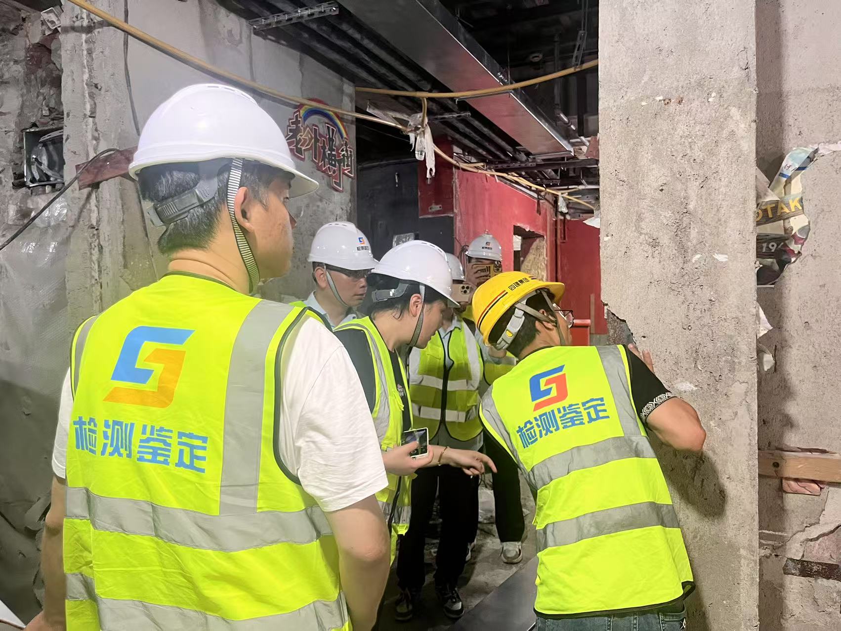 業(yè)主私挖地下室致整棟開裂，如何保障房屋安全？